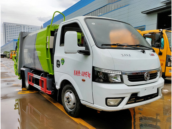 途逸3.5方壓縮垃圾車